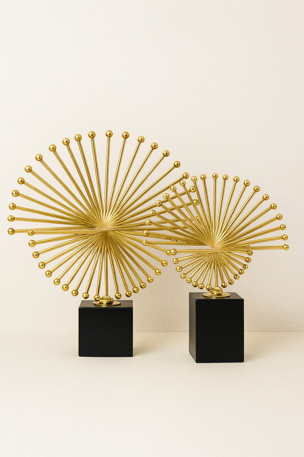 Umbra|Abstract Gold Table Decor